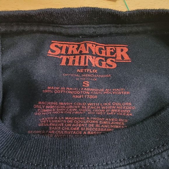 Stranger Things Mens Size S Small Graphic Demogorgon T-Shirt 100% Cotton Black - Picture 3 of 3